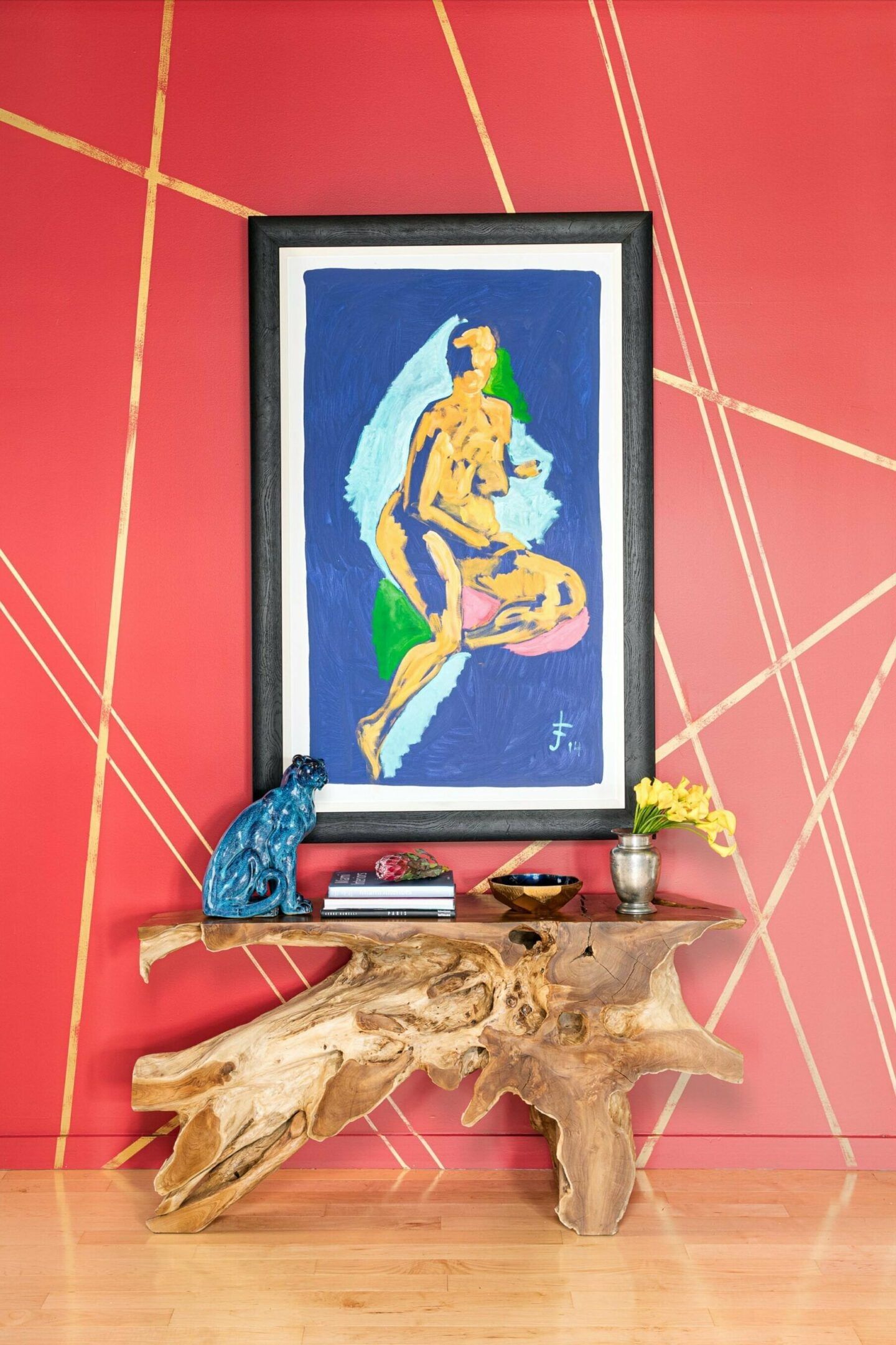 Mural wall - Red wall with gold stripes placed diagonally